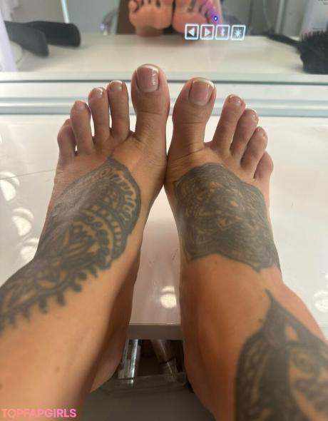 Amber nude leaked OnlyFans pic