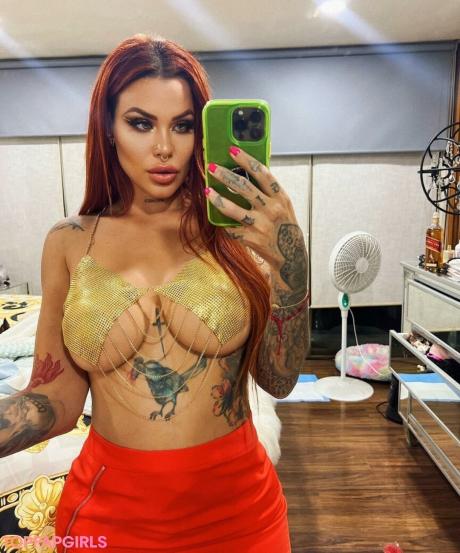 Elenaypunto nude leaked OnlyFans pic