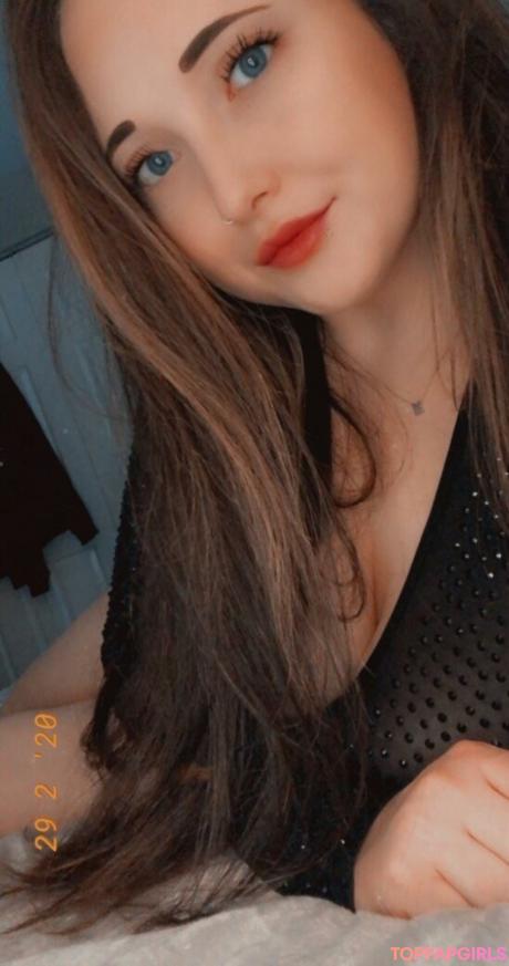 NWCurvess nude leaked OnlyFans pic