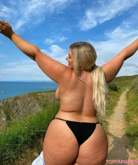Izzy nude leaked OnlyFans pic