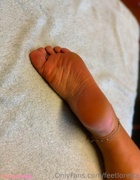 Feetloretta nude leaked OnlyFans pic