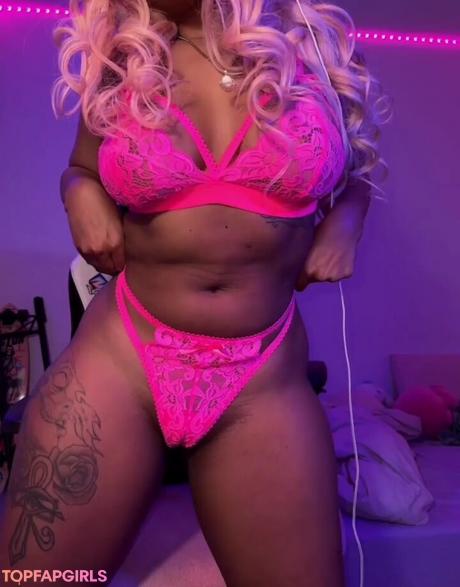Lovely nude leaked OnlyFans pic