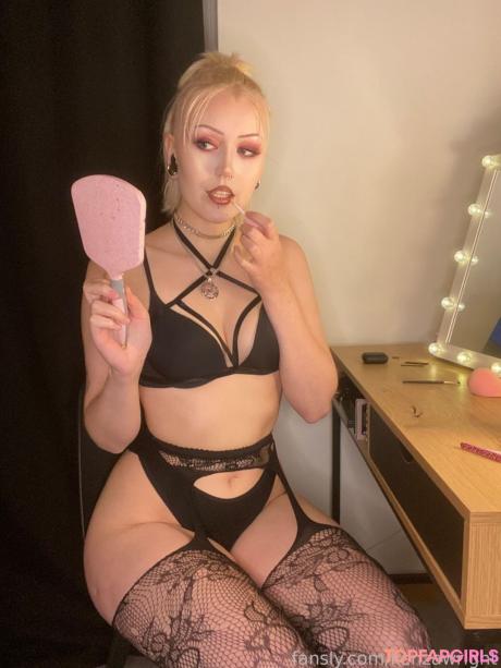 Kenzawright nude leaked OnlyFans pic