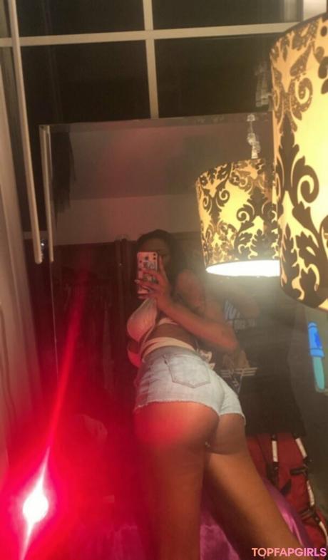 Annah nude leaked OnlyFans pic