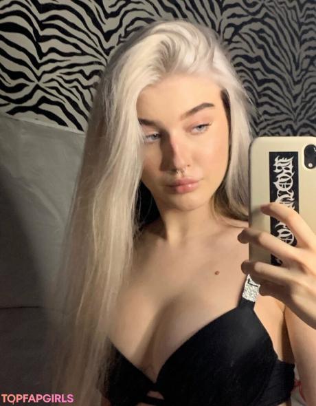 Mycourtneyfrost nude leaked OnlyFans pic