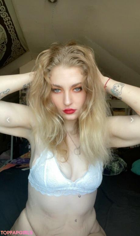 Trippymoose.vip nude leaked OnlyFans pic