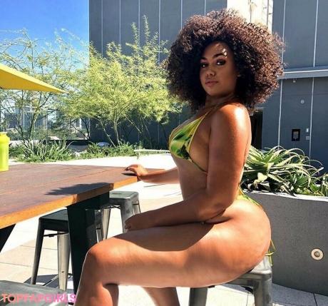 Alexus nude leaked OnlyFans pic