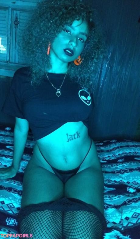Laysla nude leaked OnlyFans pic