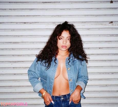 Kiana nude leaked OnlyFans pic