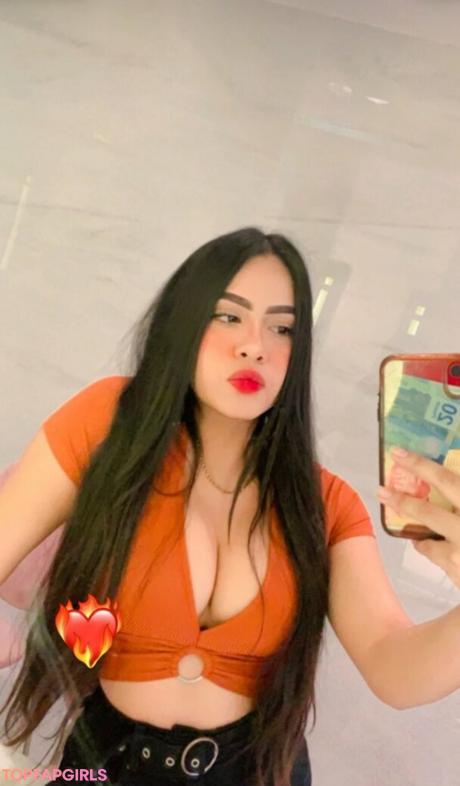 Aylin nude leaked OnlyFans pic