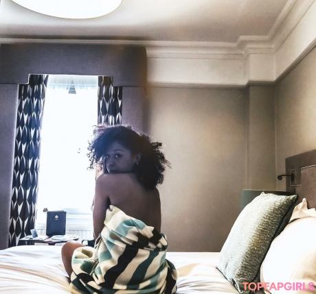 Yilian nude leaked OnlyFans pic