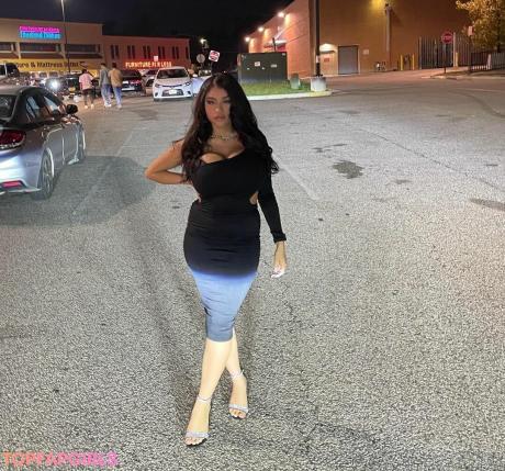 Red nude leaked OnlyFans pic