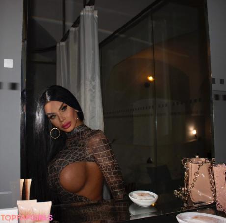 Adriane nude leaked OnlyFans pic