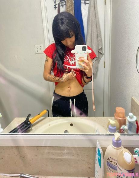 Nenaxgf nude leaked OnlyFans pic