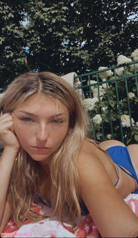 Julia nude leaked OnlyFans pic