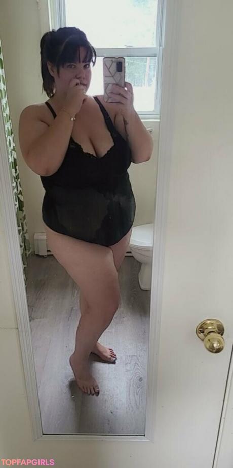Octobermae nude leaked OnlyFans pic