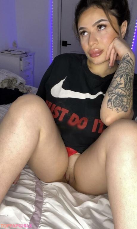 Valentinee_xo nude leaked OnlyFans pic