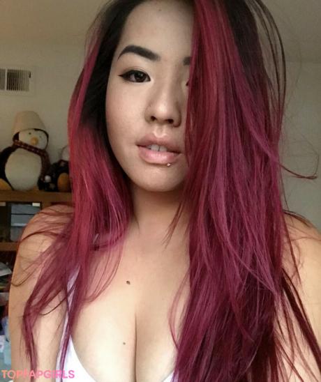 Yipnotiq nude leaked OnlyFans pic