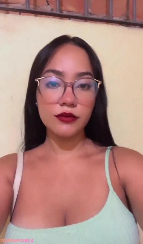 Laizdesouza nude leaked OnlyFans pic