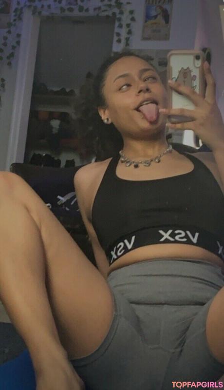 Hellazebra nude leaked OnlyFans pic