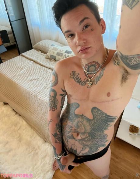 Nikkihearts nude leaked OnlyFans pic