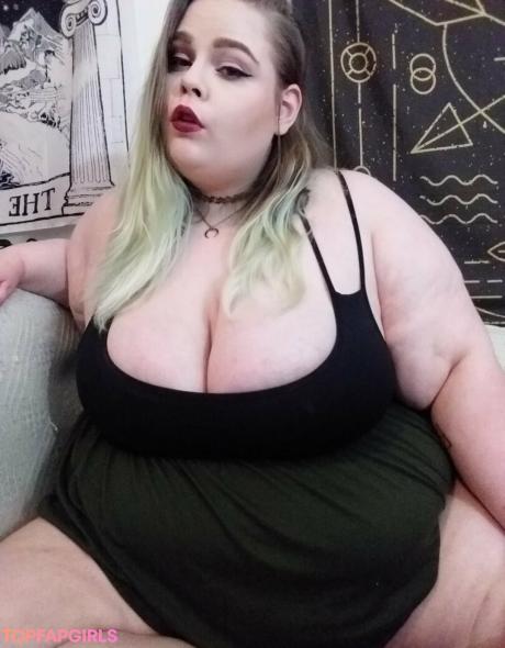 Fatstonerchick.free nude leaked OnlyFans pic