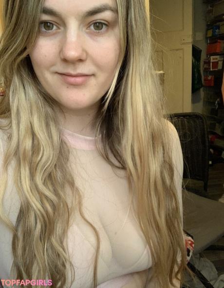 Abbysmile09 nude leaked OnlyFans pic