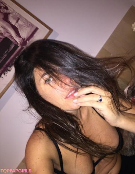 Julia nude leaked OnlyFans pic