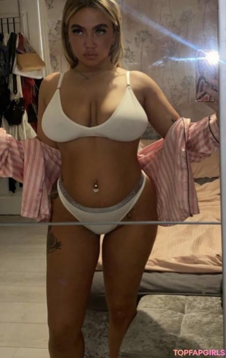 Caoimhe nude leaked OnlyFans pic
