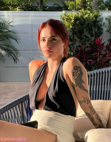 Karol nude leaked OnlyFans pic