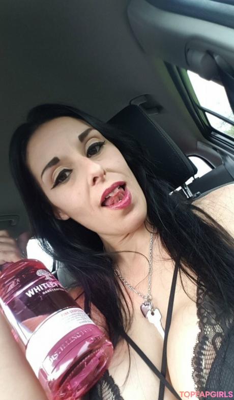 Naughtyrebecca1 nude leaked OnlyFans pic