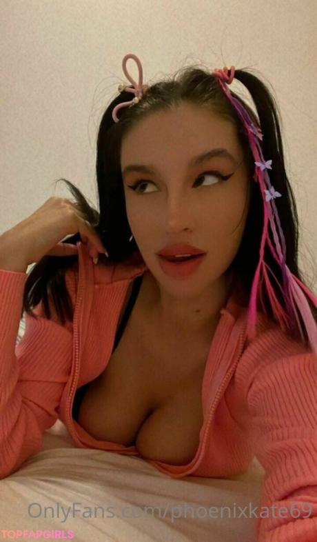 Phoenixkate69 nude leaked OnlyFans pic