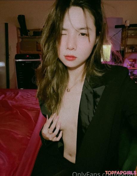 Vyngo nude leaked OnlyFans pic