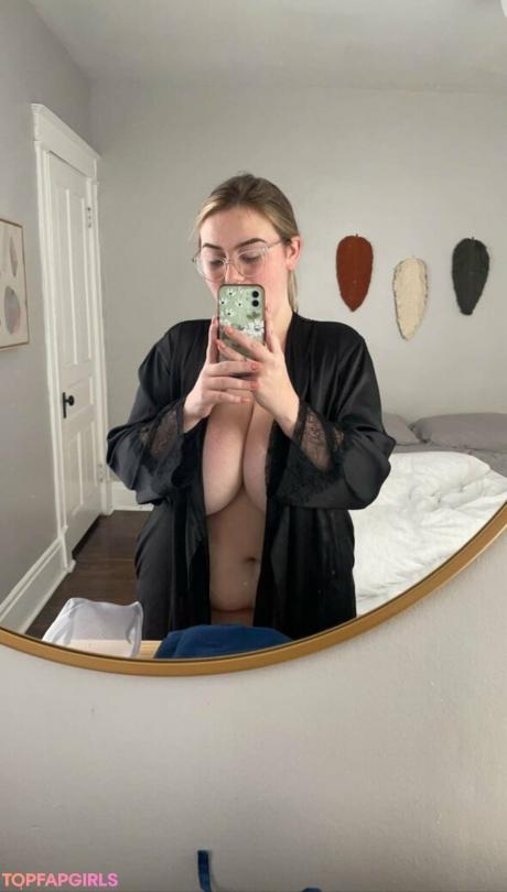 Basicallyboobz nude leaked OnlyFans pic
