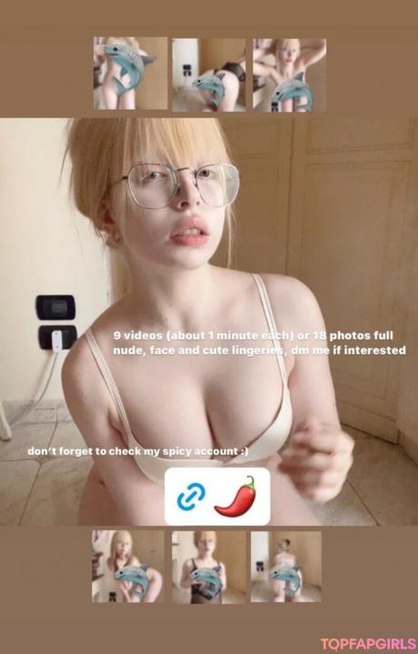 Momosharkk nude leaked OnlyFans pic