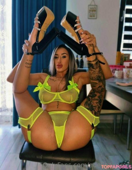 Adelinaxoxo1 nude leaked OnlyFans pic