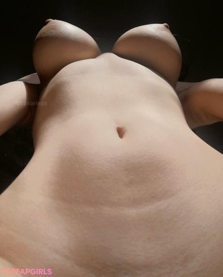 Canariess nude leaked OnlyFans pic
