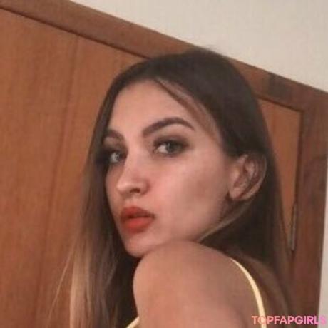 Karol nude leaked OnlyFans pic