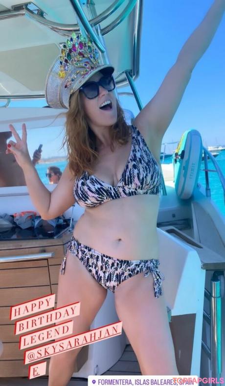 Sarah-Jane nude leaked OnlyFans pic