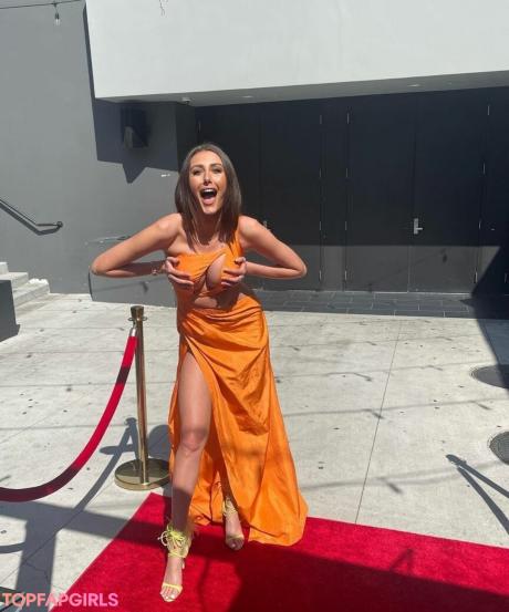 Chloe nude leaked OnlyFans pic