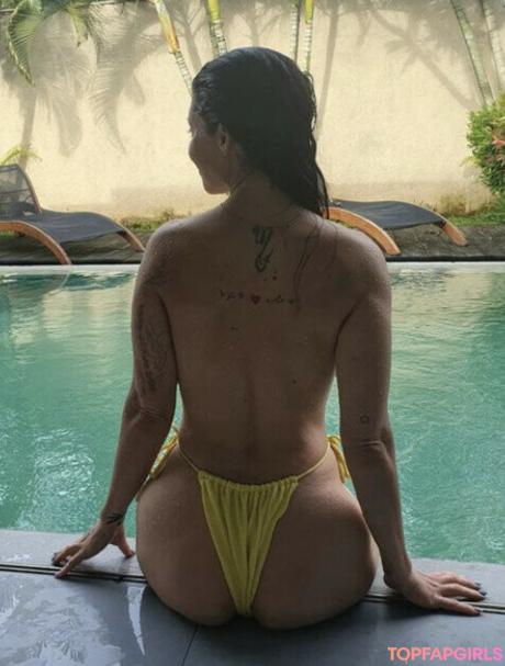 Janina nude leaked OnlyFans pic
