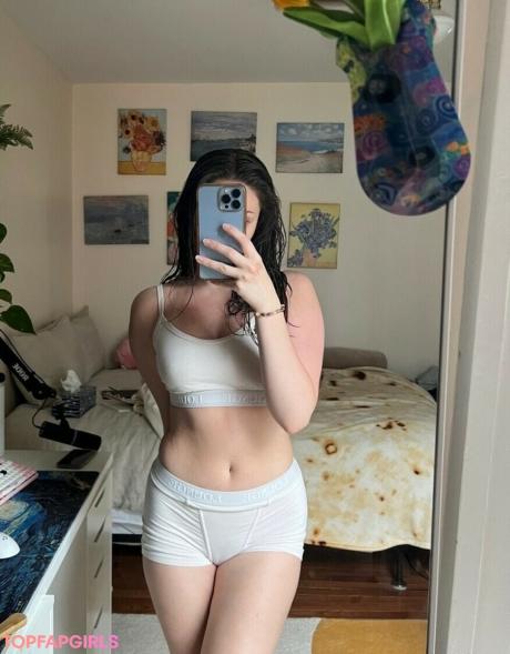 Klairelise nude leaked OnlyFans pic