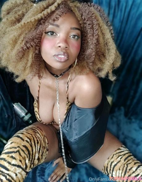 Ebunnipurrl nude leaked OnlyFans pic