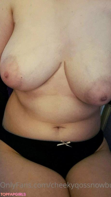 Cheekyqossnowbunny nude leaked OnlyFans pic