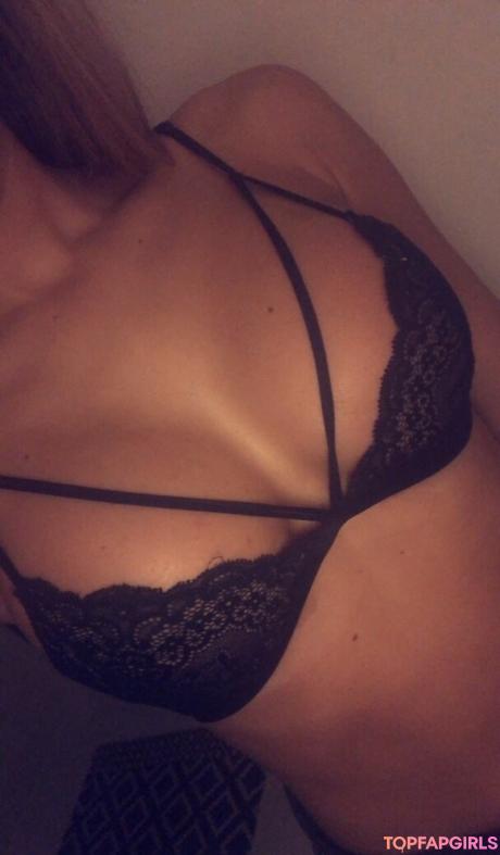 Holly nude leaked OnlyFans pic