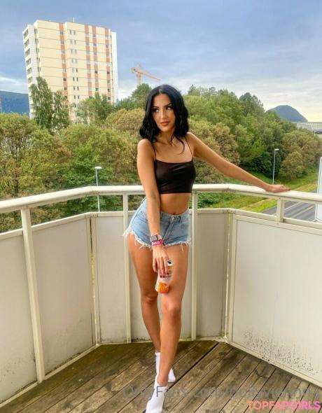 Pollyviennna nude leaked OnlyFans pic