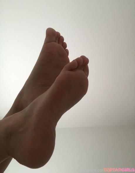 Carolinimelissa nude leaked OnlyFans pic
