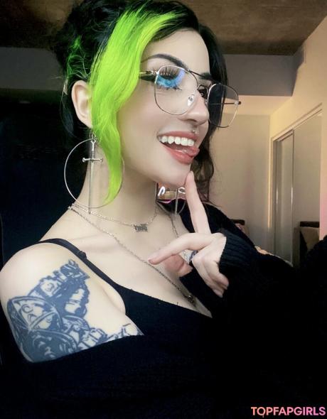 Lilbatty nude leaked OnlyFans pic