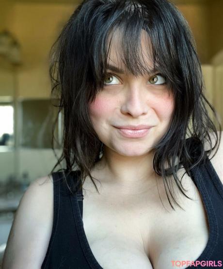JuliaThongg nude leaked OnlyFans pic
