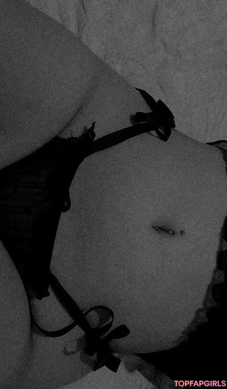 Vickirivas99 nude leaked OnlyFans pic